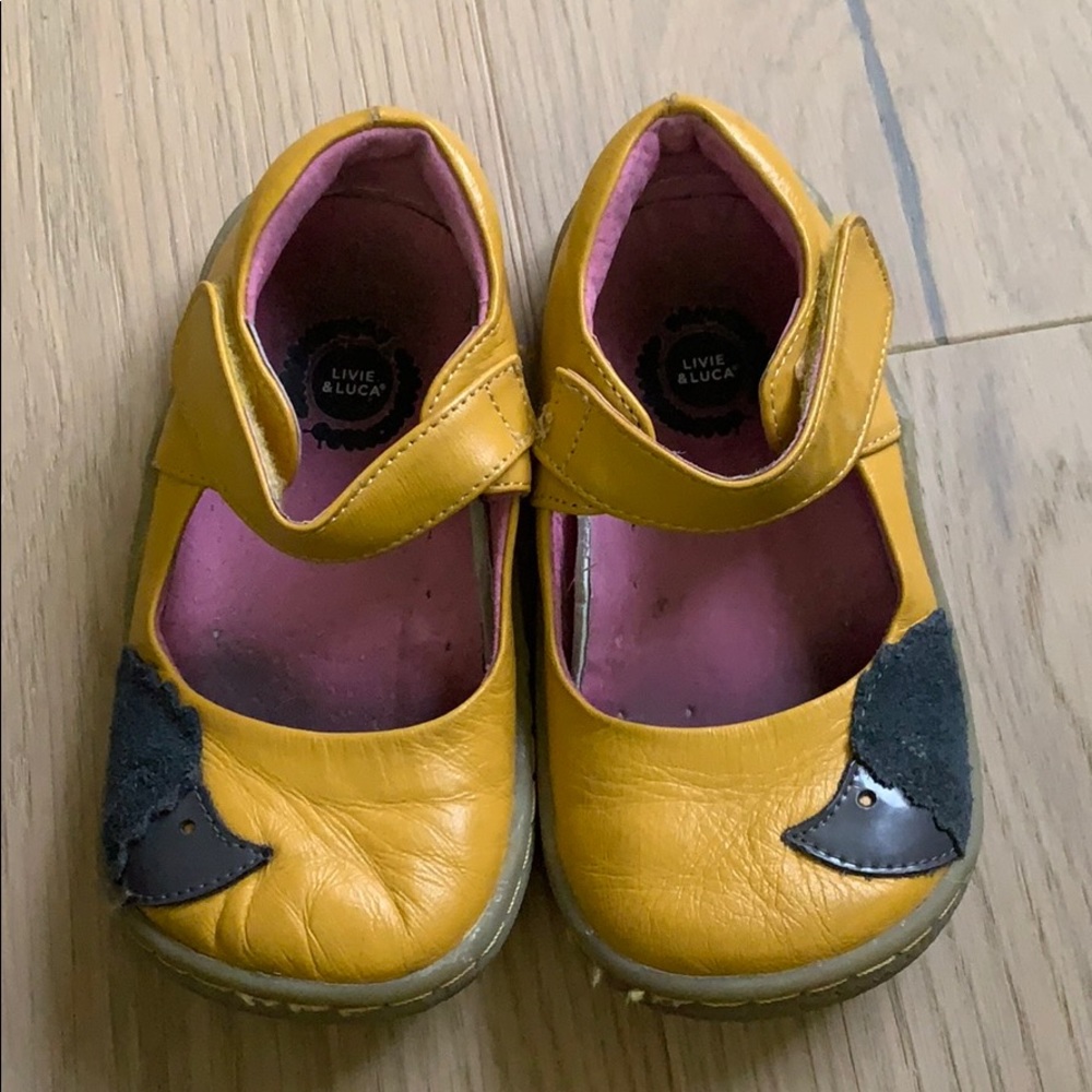 Livie and Luca girls size 9 Mary Janes